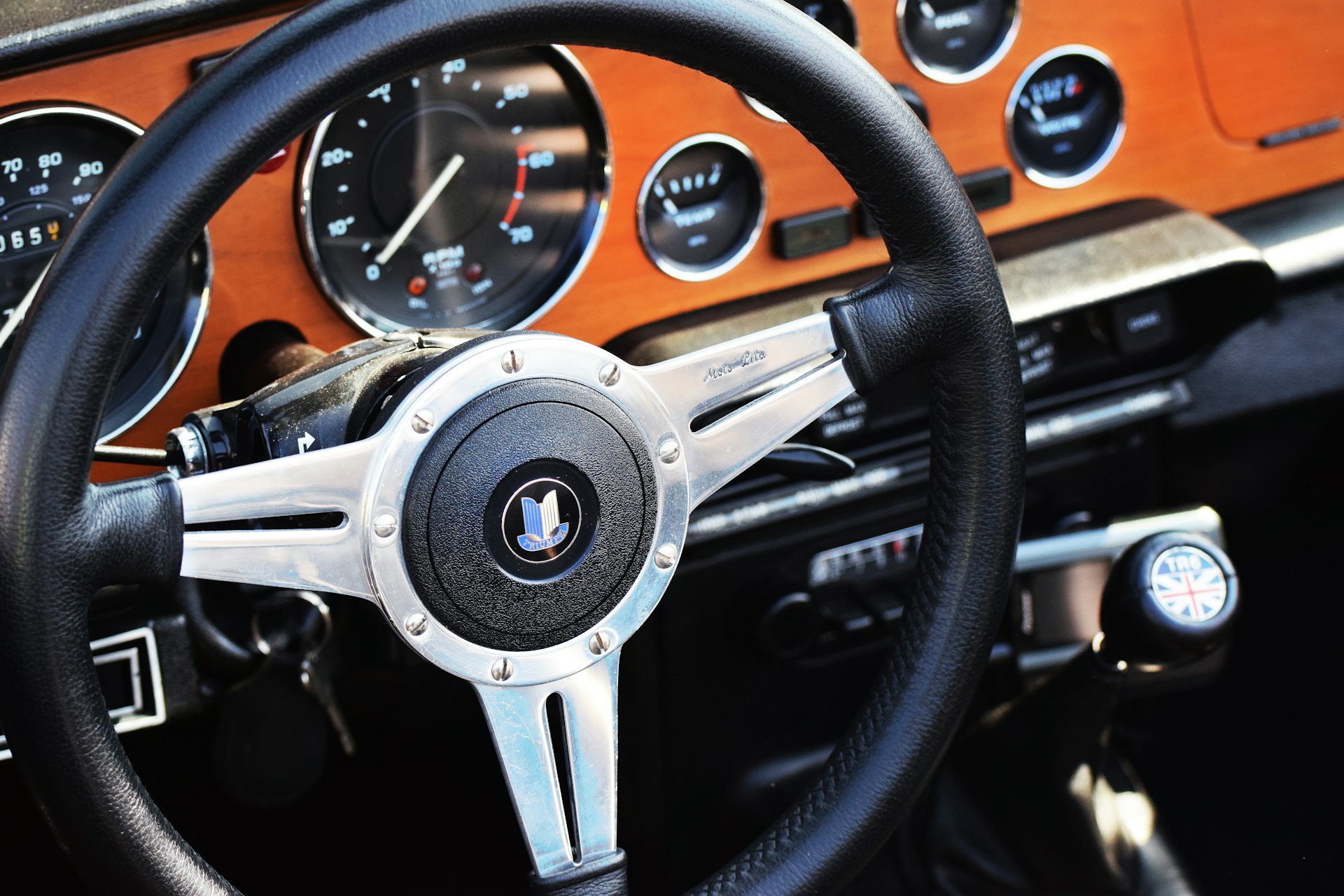black and silver mercedes benz steering wheel